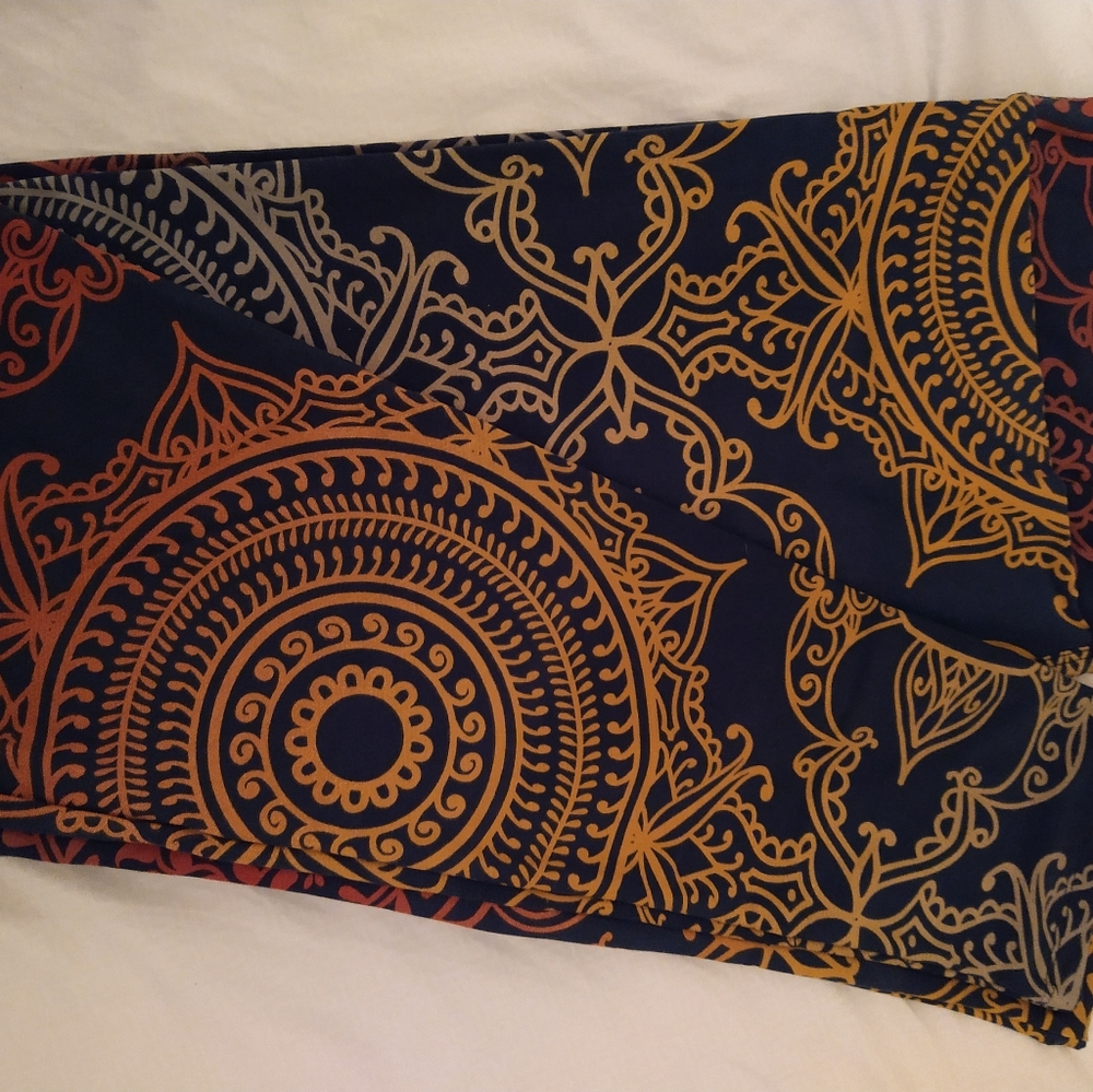 Ultra rare TC medallion lularoe legging